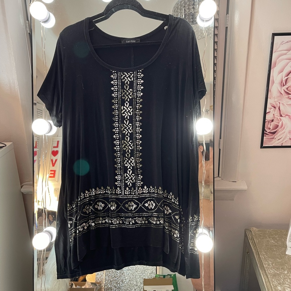 Karen Kane short Sleeve Classic Top with Pattern ⭐️ CLEARANCE ⭐️